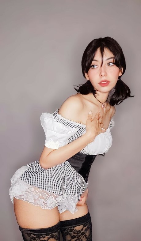 Lilywaifu star hot pics