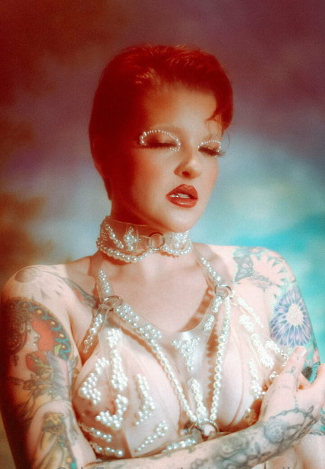 blonde tits onlyfans hd photos