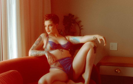 big tits mature onlyfans hot nude gallery