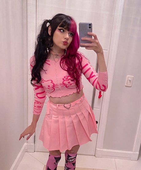 Lovecherrybella adult star photo