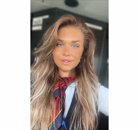 asian tranny onlyfans exclusive image