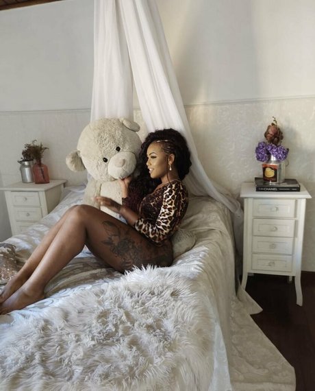 Mel Sereaia pornstar high quality pics