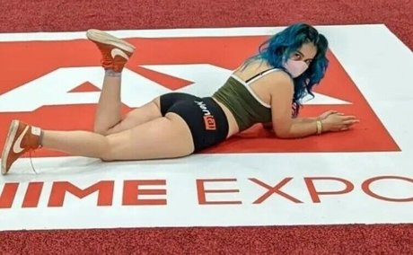 Wendy Diaz sexy actress archive