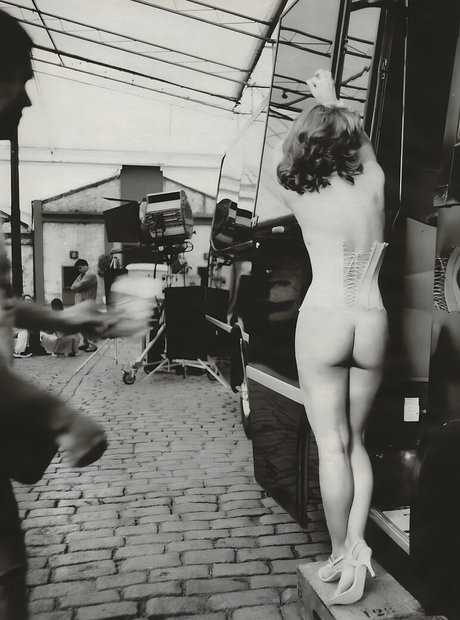 Regiane Alves exclusive actress pics