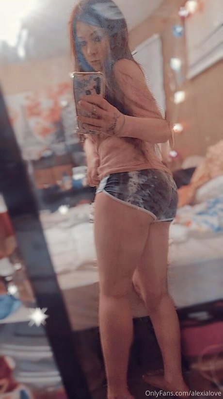 huge fake tits onlyfans exclusive images