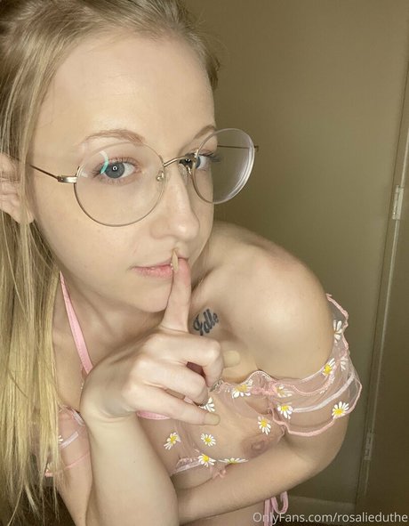 rosalieduthe nudes model photo