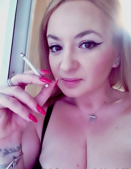 cuteblonde85 model hot photos