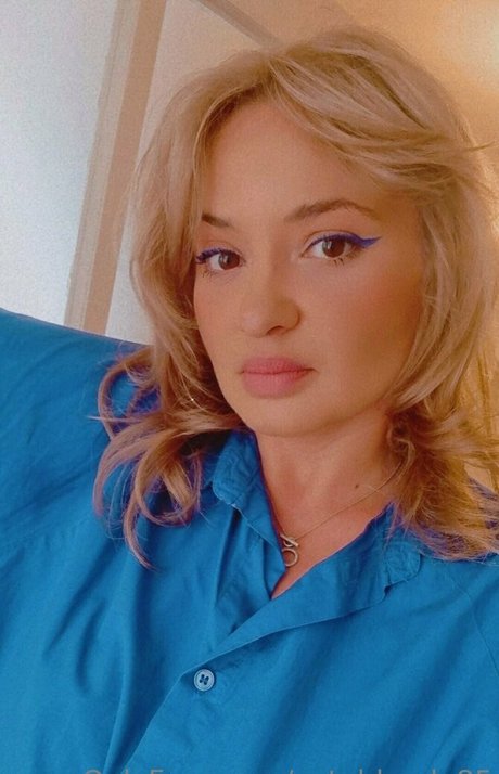 cuteblonde85 model free image