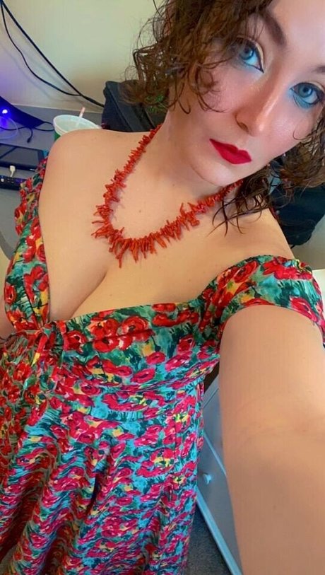 Lylah Love model photos