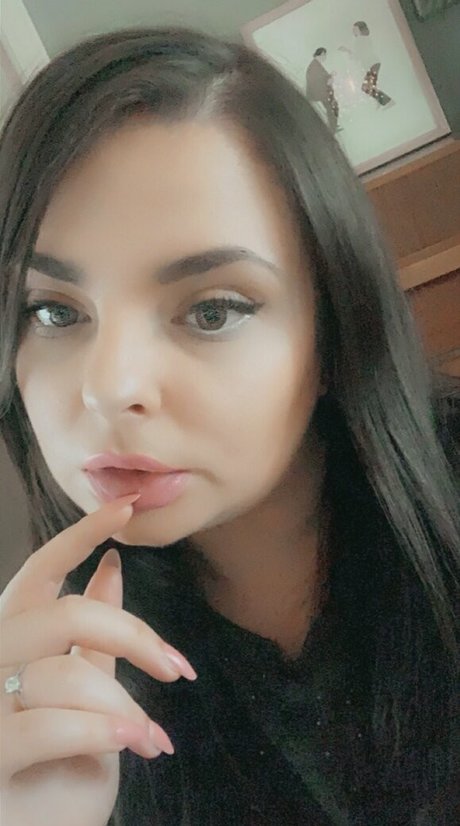 scarletjames301 Photo Gallery