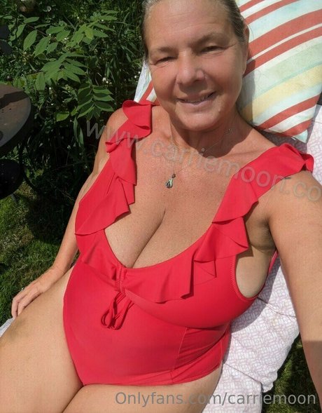 carriemoon pretty actress photo