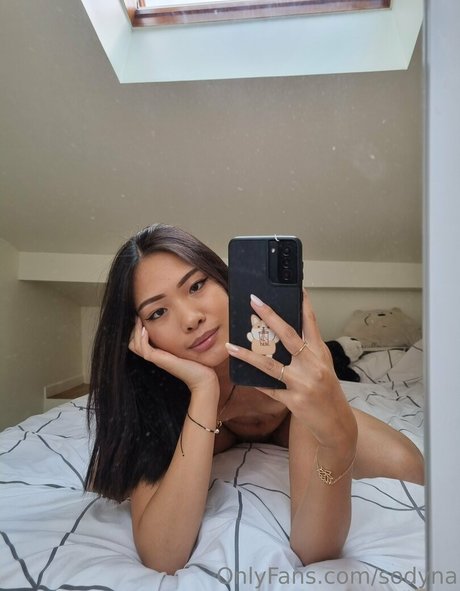 sodyna nude model pics