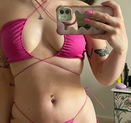 latina feet onlyfans art nude image