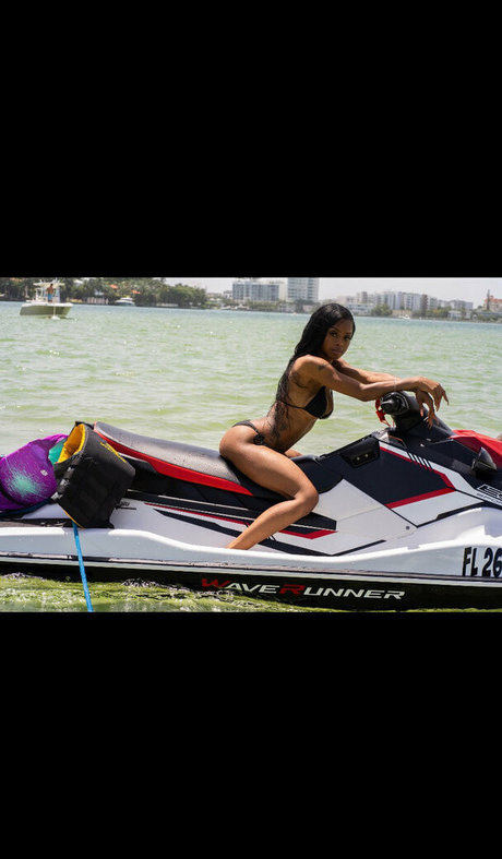 rhondap pornstar nude pic