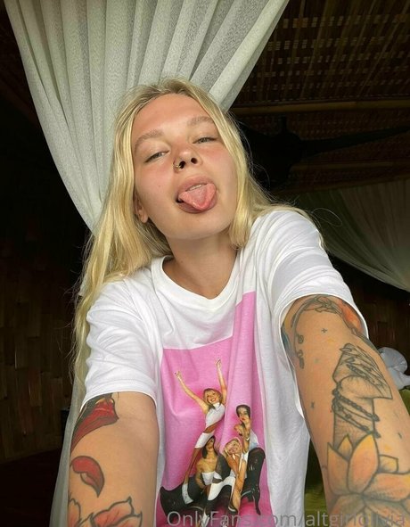 olimooooo star high quality gallery