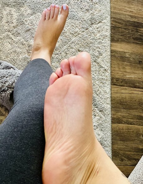 feet goddezz porn model pic