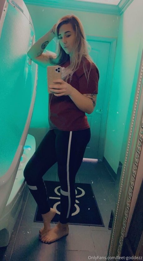 feet goddezz star sexy pictures