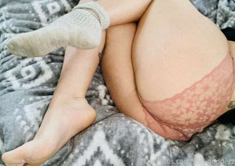 feet goddezz art model pictures