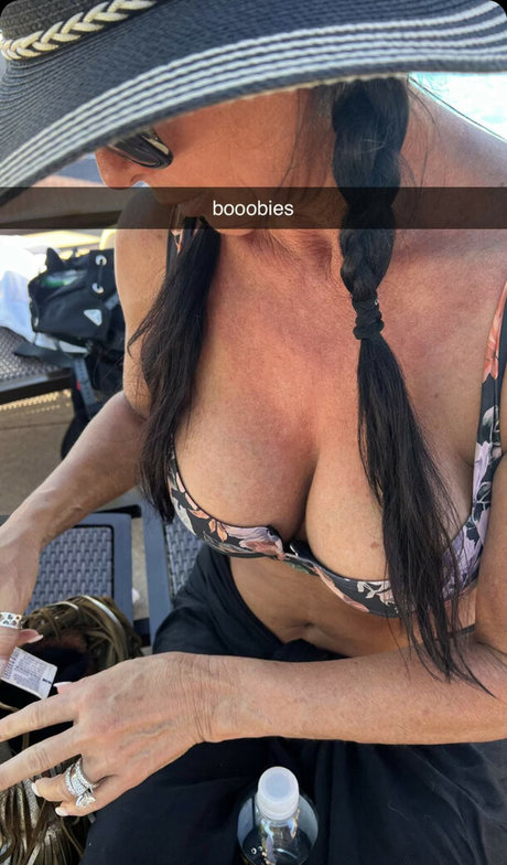 amateur mom onlyfans porno pictures