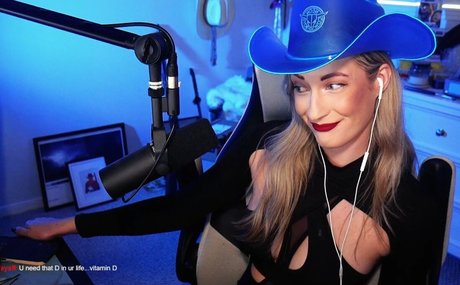 BasicWitGirl model exclusive pic