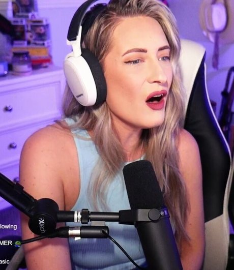 BasicWitGirl hot model photos