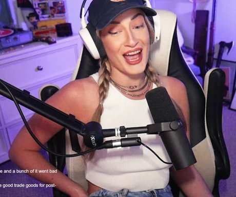 BasicWitGirl erotic actress img