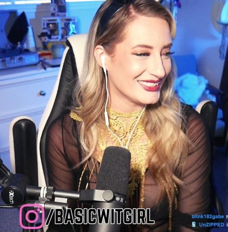 shemale fucks girl onlyfans sexy nude picture