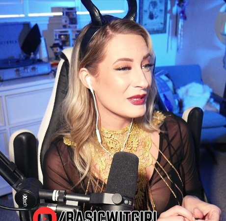 BasicWitGirl model perfect images