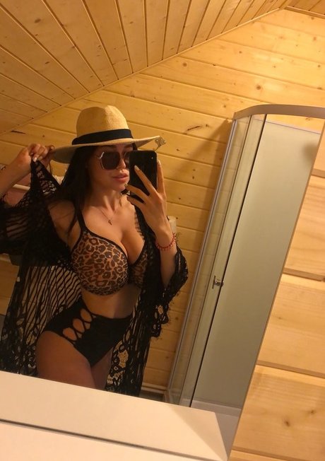 Top Baby ASMR sex star pic