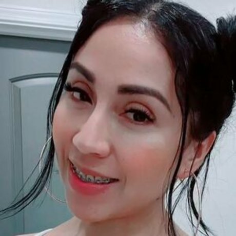 ebony smoking onlyfans perfect images