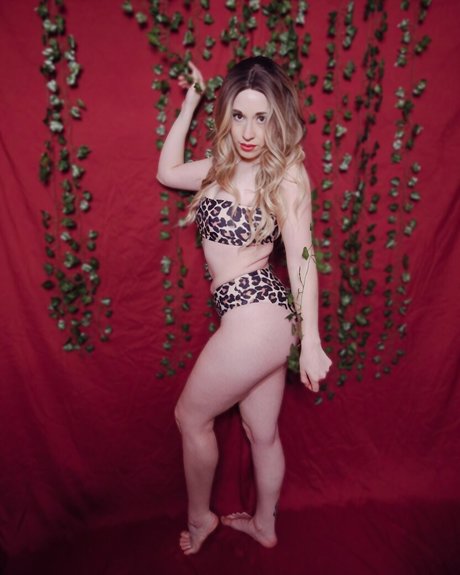 body onlyfans pornographic pics