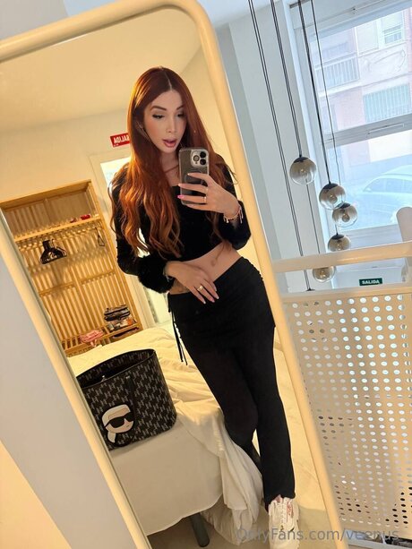 Veenus_ erotic actress images