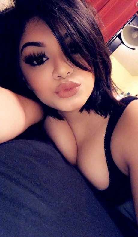 Daniela Chaverry adult model pics