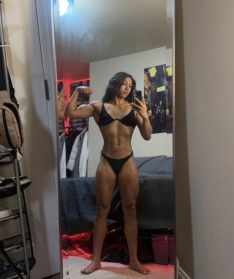 FitzCourtknee erotic star gallery