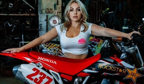 Yourfavblondexxx nice actress galleries