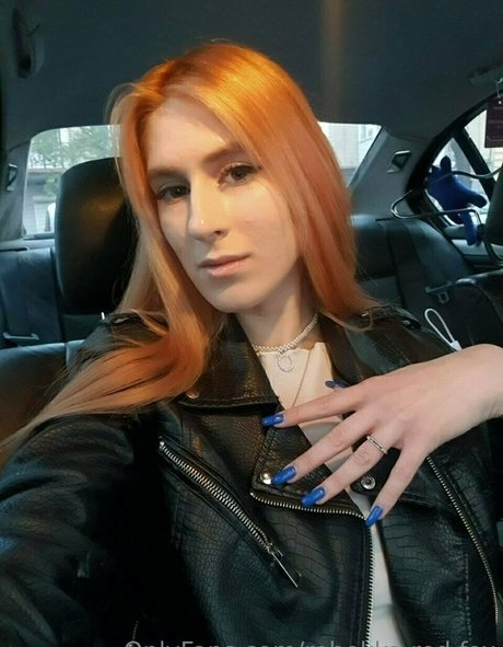 rebekka red fox model pretty pictures