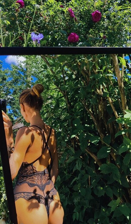 queen of atlantic pornstar nude images