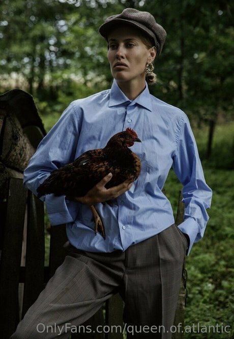 queen of atlantic pretty pornstar picture