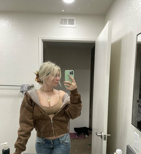 iloveyou nudes actress galleries