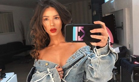 Emily Gomberg star adult pictures