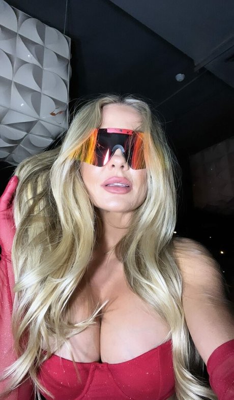 Brooke Evers star pornographic pics