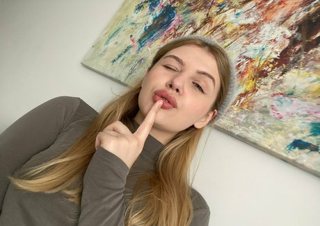 lolataylorfree porn model pic