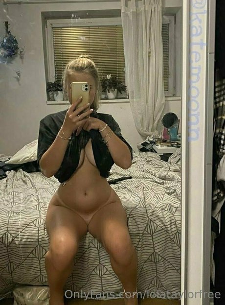 lolataylorfree nude actress image