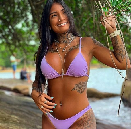 Aryadne Abranches nude model pictures