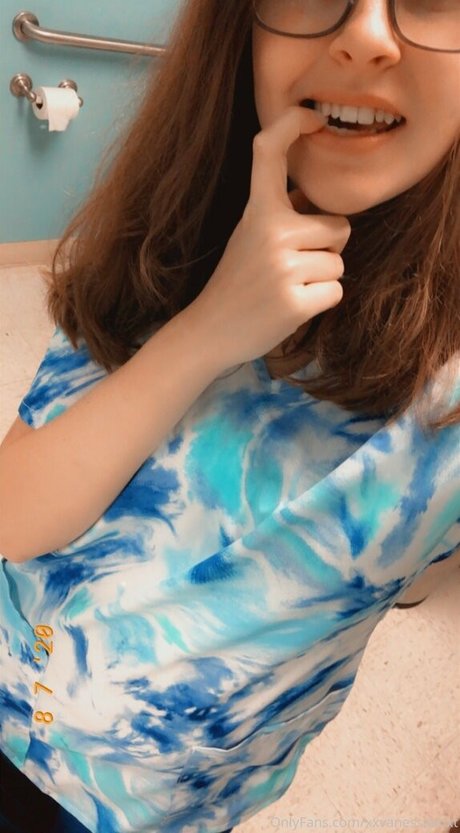 nessajade model hd photo