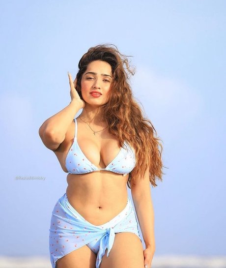 Aditi Mistry model hot gallery