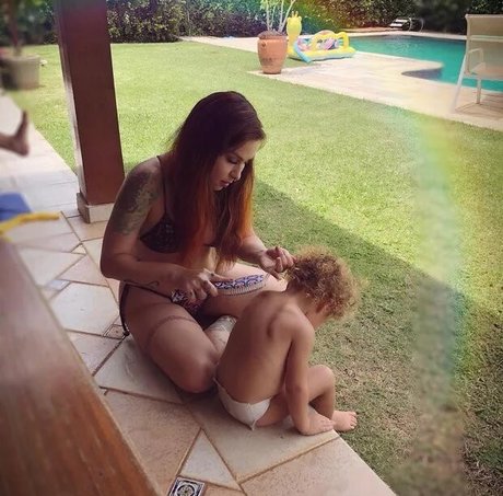 Pitty model xxx picture