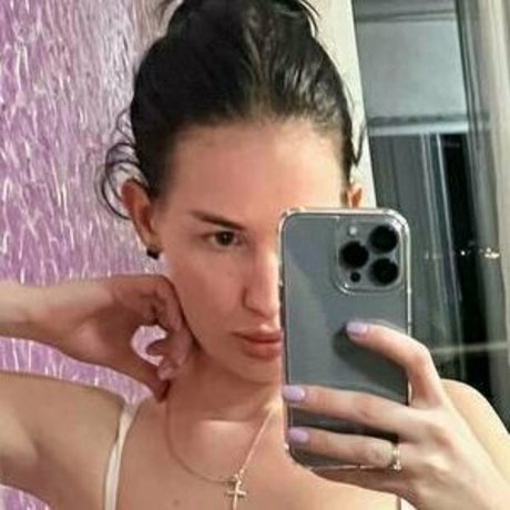 emma elisson art star pictures