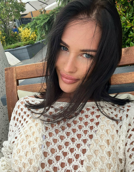 emma elisson nude model image