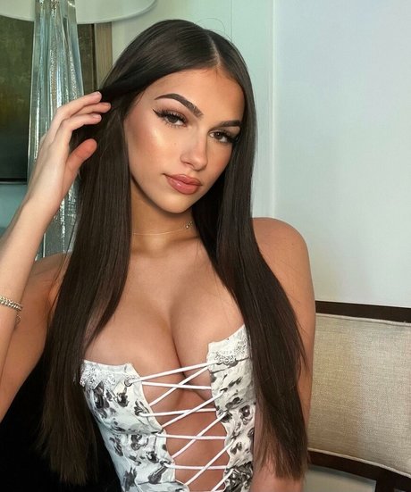 Julia Merekoulias xxx star pictures